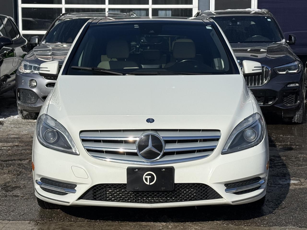 2014 Mercedes-Benz B-Class B250 | PREMIUM | PANO | BACK UP CAMERA Photo