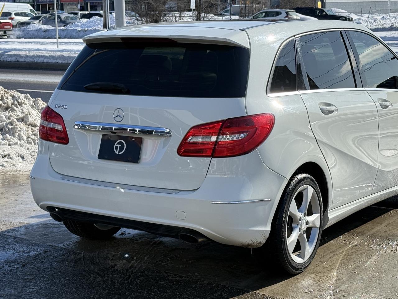 2014 Mercedes-Benz B-Class B250 | PREMIUM | PANO | BACK UP CAMERA Photo