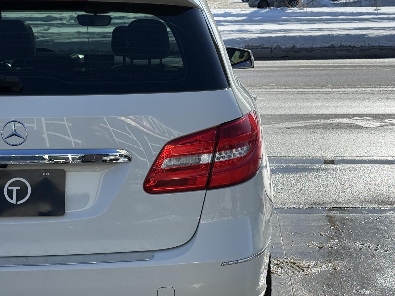 2014 Mercedes-Benz B-Class B250 | PREMIUM | PANO | BACK UP CAMERA Photo