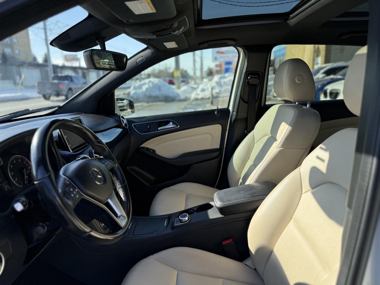 2014 Mercedes-Benz B-Class B250 | PREMIUM | PANO | BACK UP CAMERA Photo