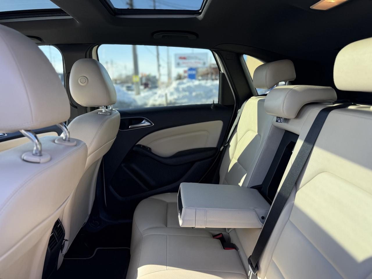 2014 Mercedes-Benz B-Class B250 | PREMIUM | PANO | BACK UP CAMERA Photo