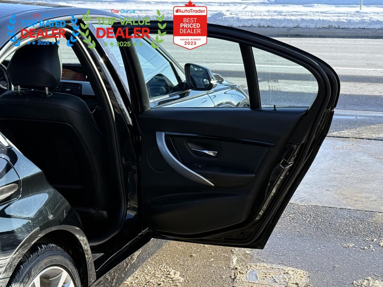 2018 BMW 3 Series 330i | PREMIUM | SUNROOF | LOADED Photo