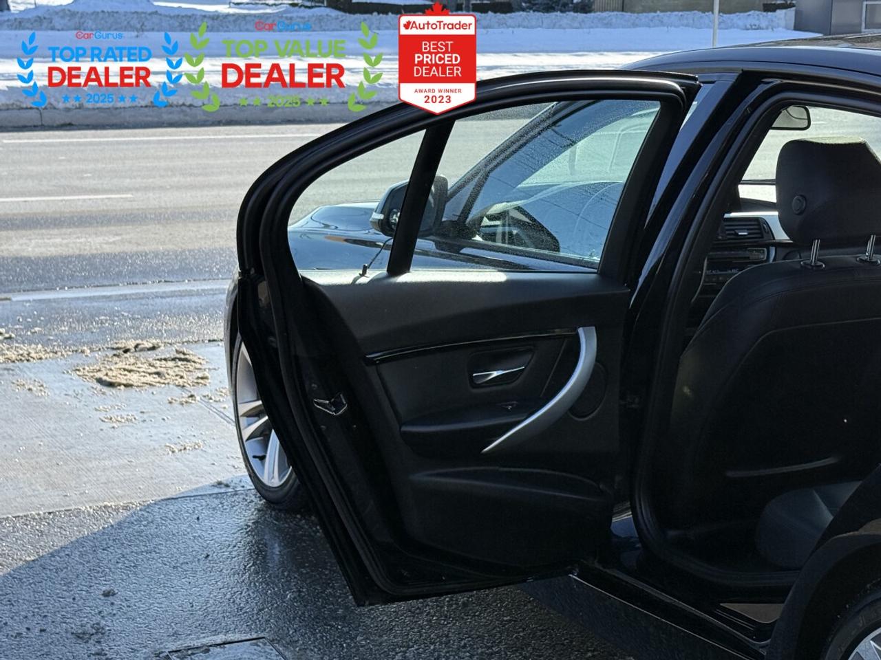 2018 BMW 3 Series 330i | PREMIUM | SUNROOF | LOADED Photo
