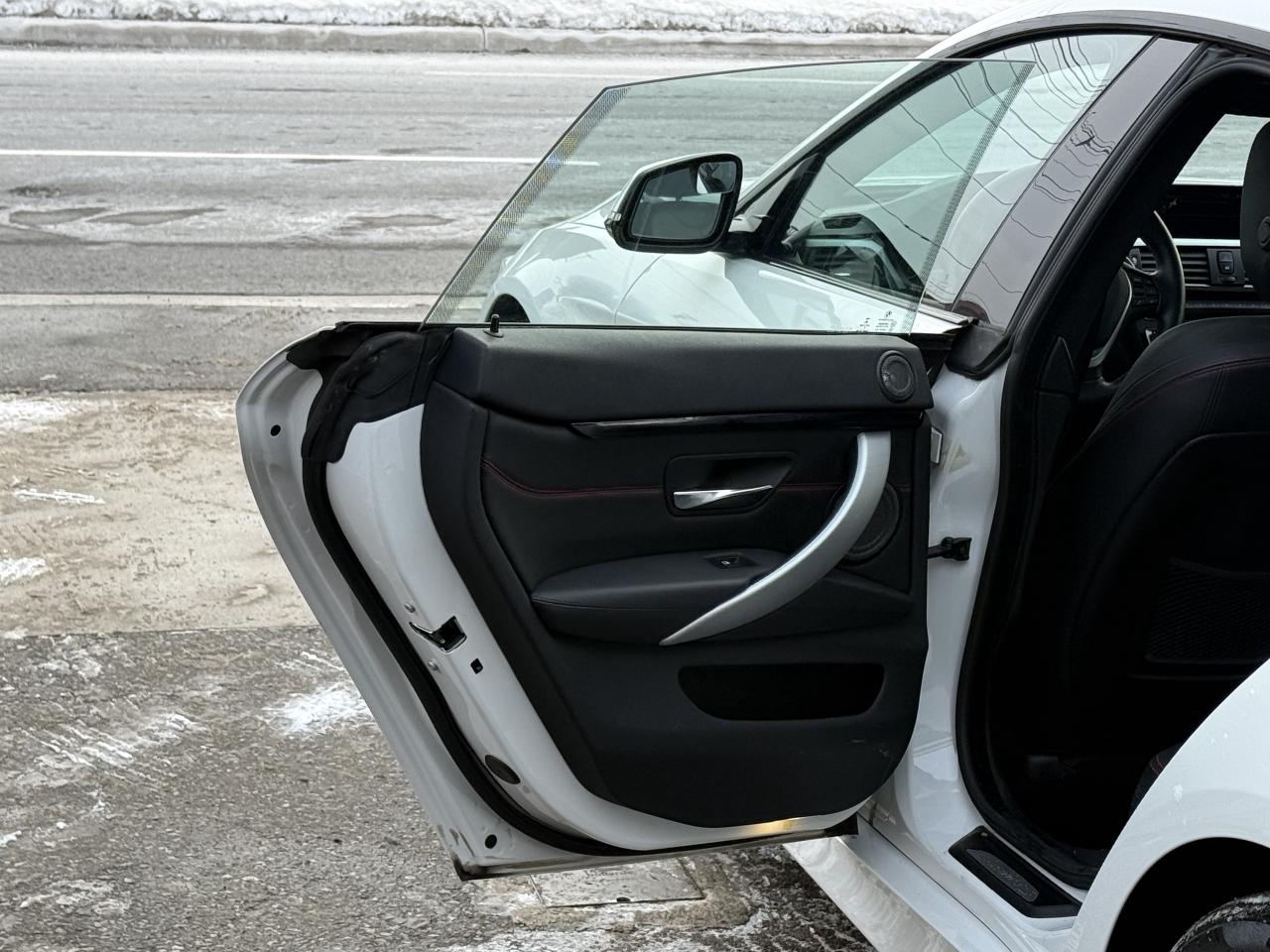 2016 BMW 4 Series 428i | PREMIUM | SUNROOF | NAVI | BACK UP CAMERA Photo