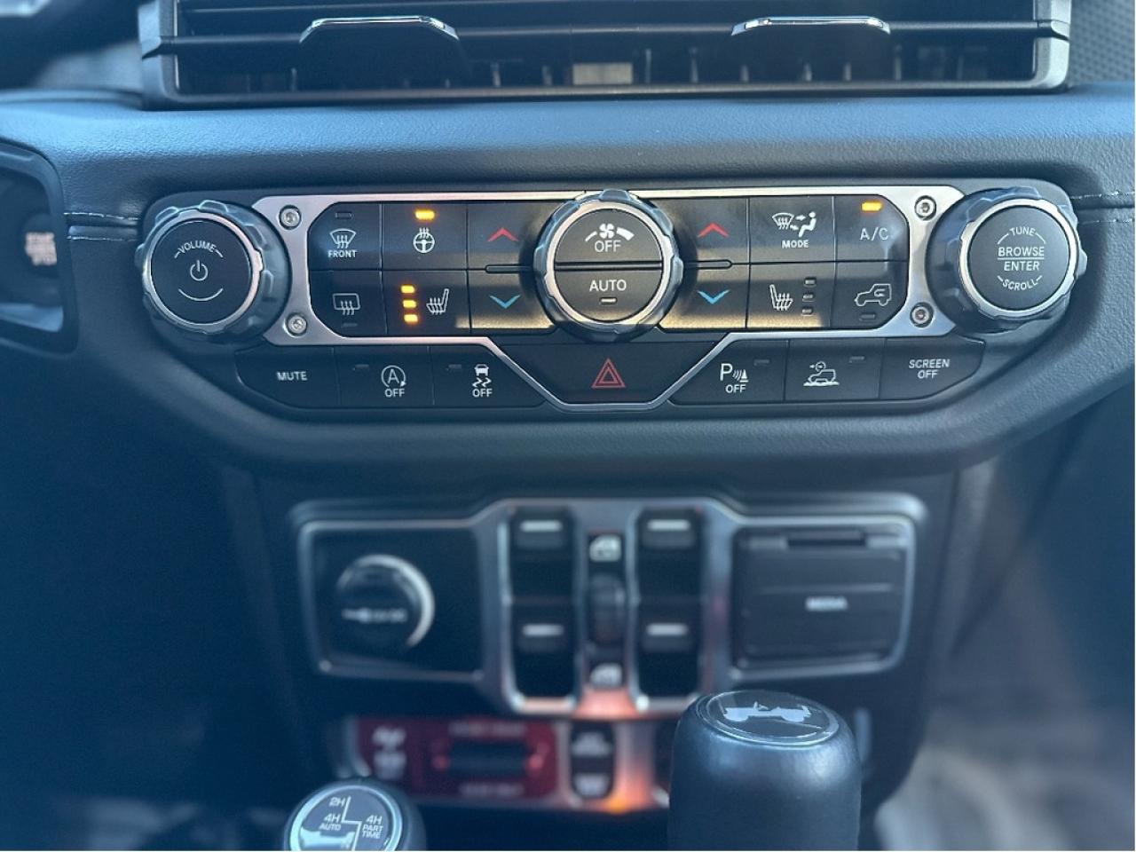 2024 Jeep Wrangler Rubicon X Photo