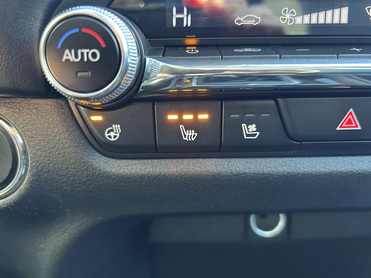 2024 Mazda CX-50 GT Turbo  -  Sunroof -  Cooled Seats Photo