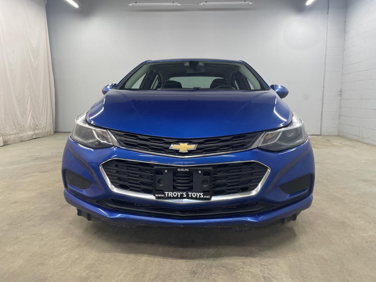 2017 Chevrolet Cruze LT | SUNROOF | POWER SEATS | HEATED SEATS Photo2