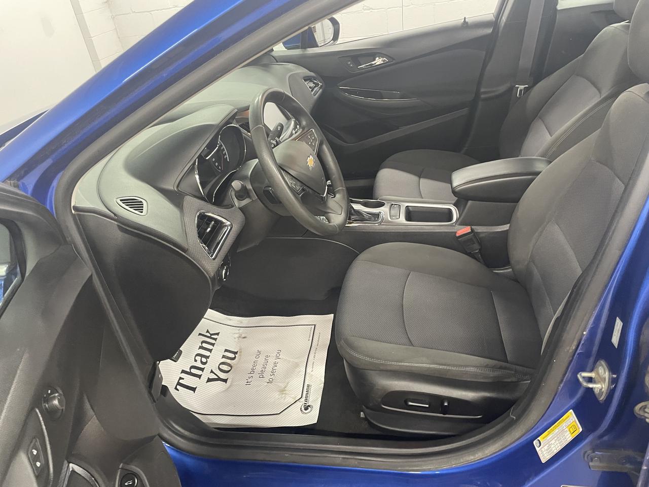 2017 Chevrolet Cruze LT | SUNROOF | POWER SEATS | HEATED SEATS Photo12