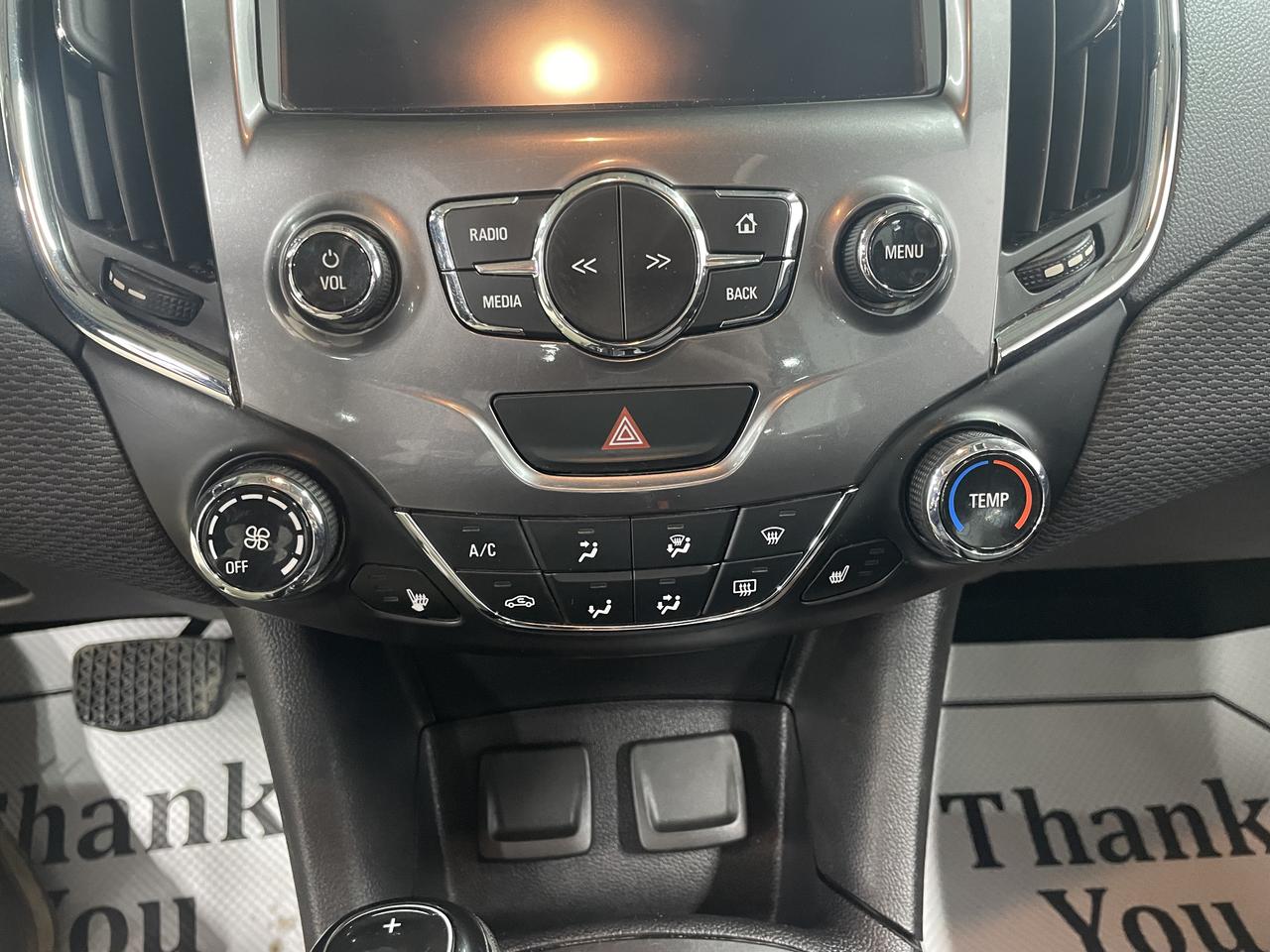 2017 Chevrolet Cruze LT | SUNROOF | POWER SEATS | HEATED SEATS Photo