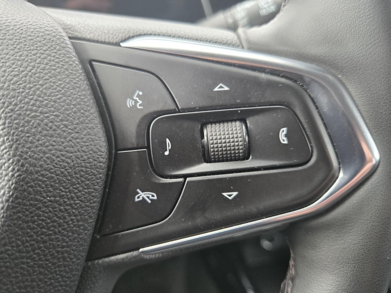 2025 Chevrolet Trax LT Photo