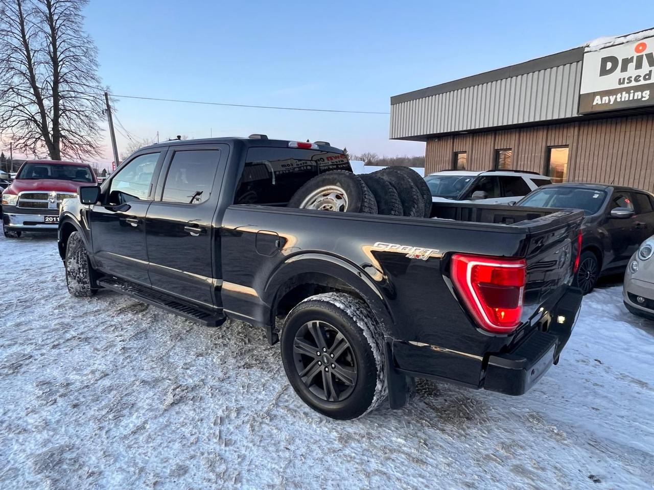 2021 Ford F-150 XLT Photo2