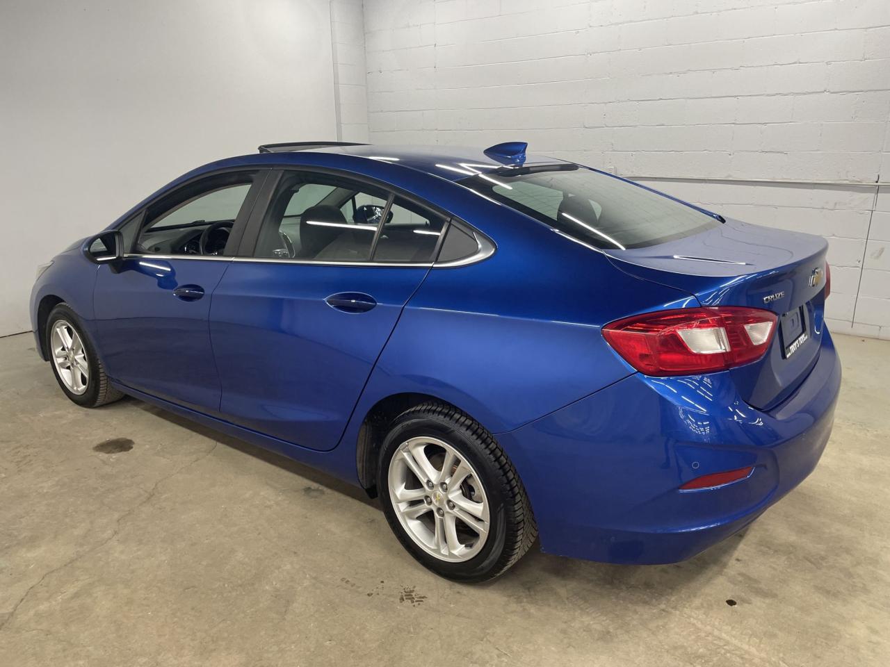 2017 Chevrolet Cruze LT | SUNROOF | POWER SEATS | HEATED SEATS