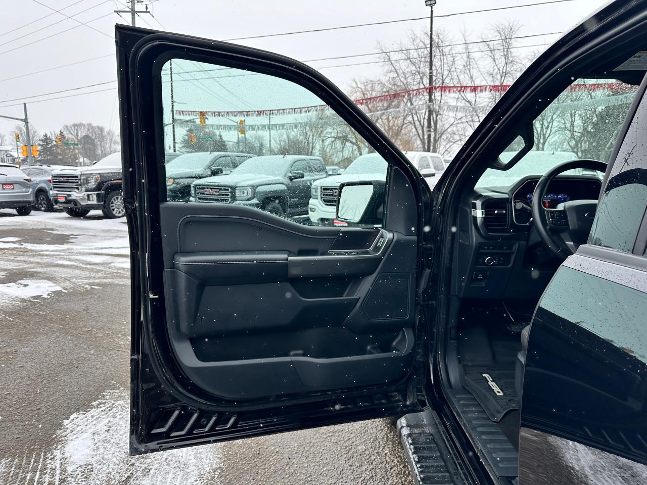 2022 Ford F-150 XLT-FX4 SuperCrew 5.0 HTDCloth NAV DriverAssist XM Photo