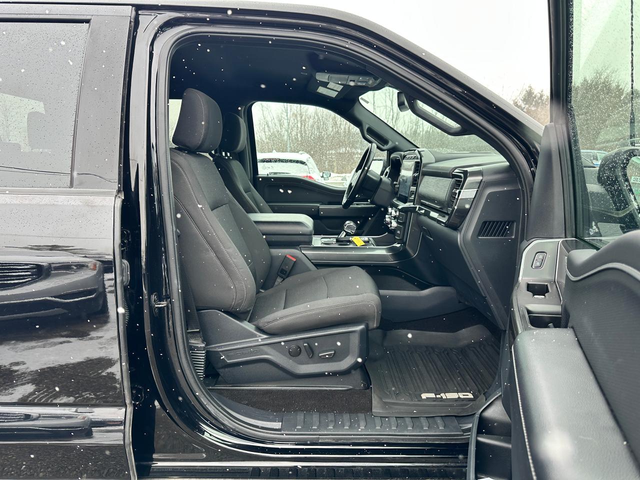 2022 Ford F-150 XLT-FX4 SuperCrew 5.0 HTDCloth NAV DriverAssist XM Photo