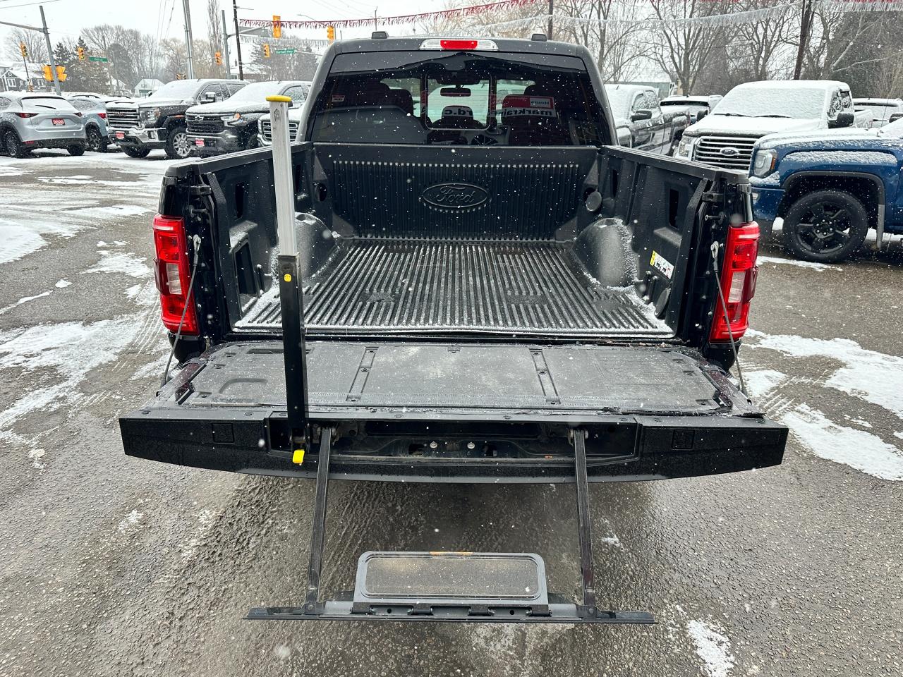 2022 Ford F-150 XLT-FX4 SuperCrew 5.0 HTDCloth NAV DriverAssist XM Photo