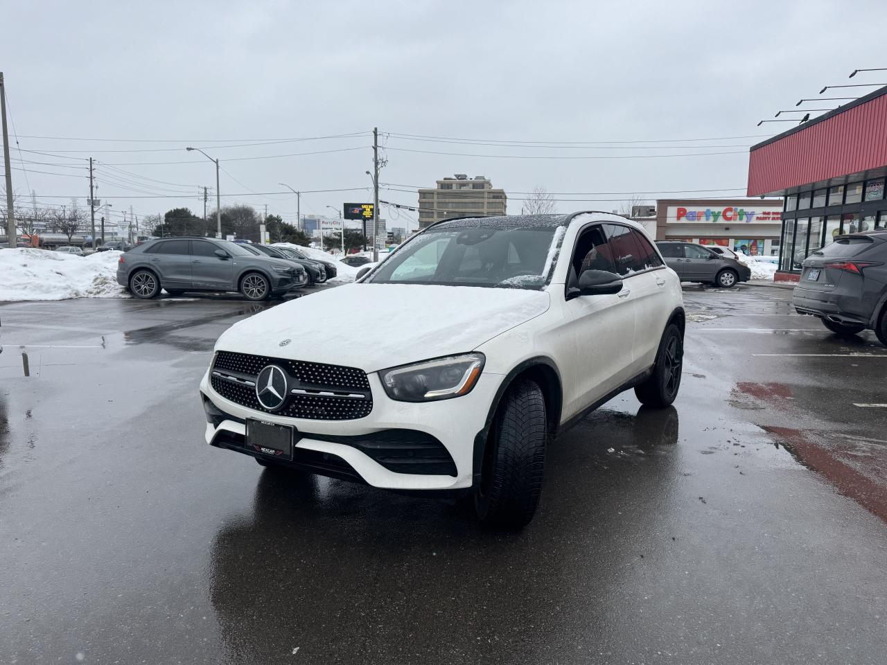 2020 Mercedes-Benz GLC-Class 300 AMG PKG 4MATIC LEATHER PAN/ROOF NAVI CAMERA Photo2