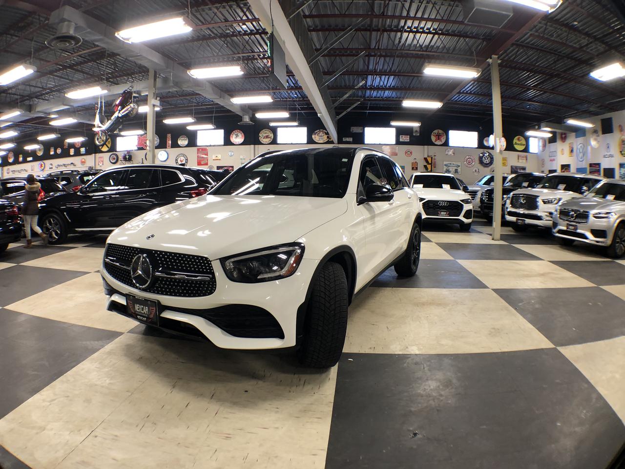 2020 Mercedes-Benz GLC-Class 300 AMG PKG 4MATIC LEATHER PAN/ROOF NAVI CAMERA Photo2