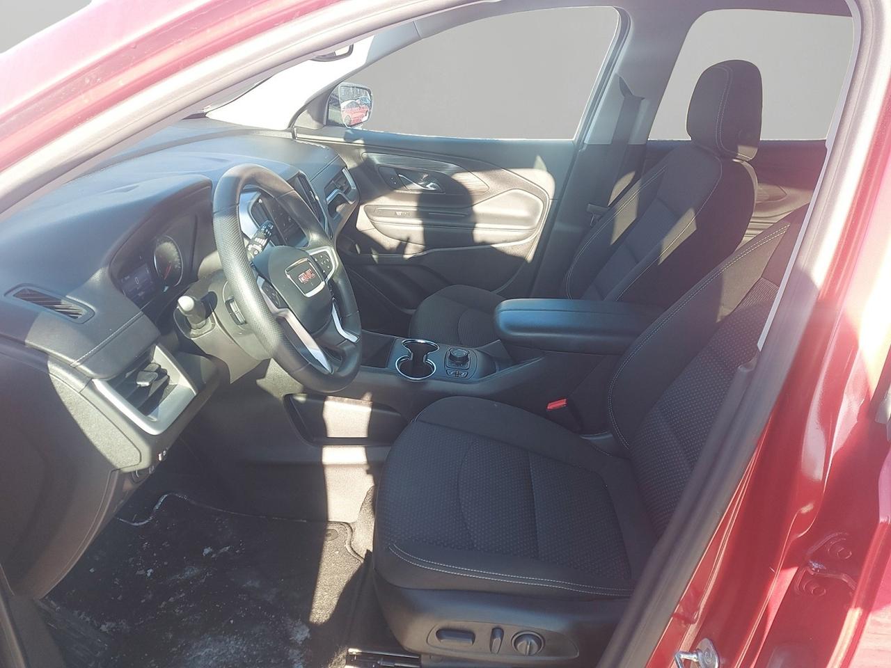 2024 GMC Terrain SLE Photo