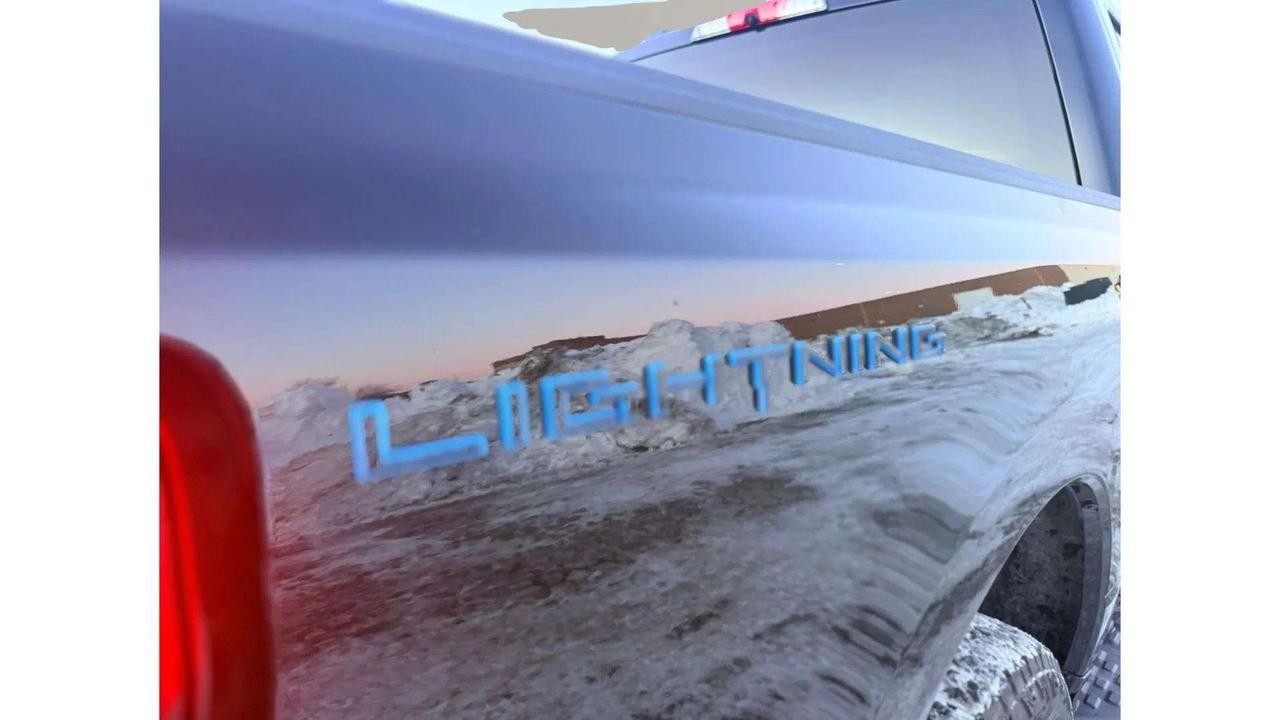 2024 Ford F-150 Lightning XLT 4WD SuperCrew 5.5' Box Photo