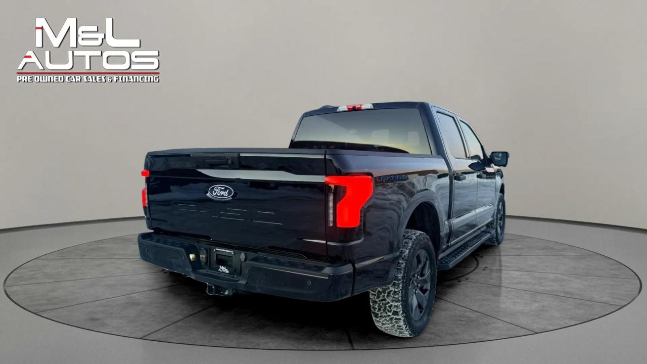 2024 Ford F-150 Lightning XLT 4WD SuperCrew 5.5' Box Photo