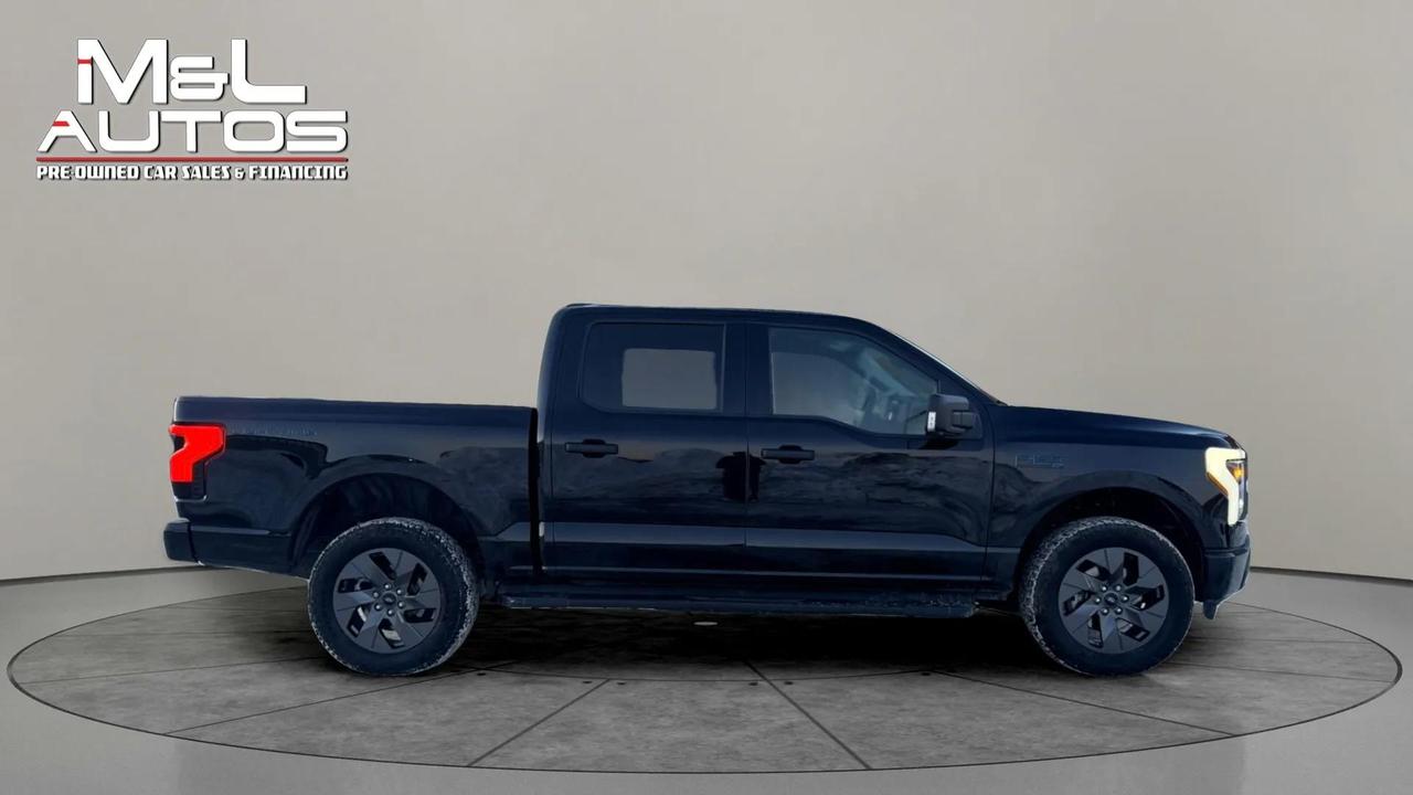 2024 Ford F-150 Lightning XLT 4WD SuperCrew 5.5' Box Photo