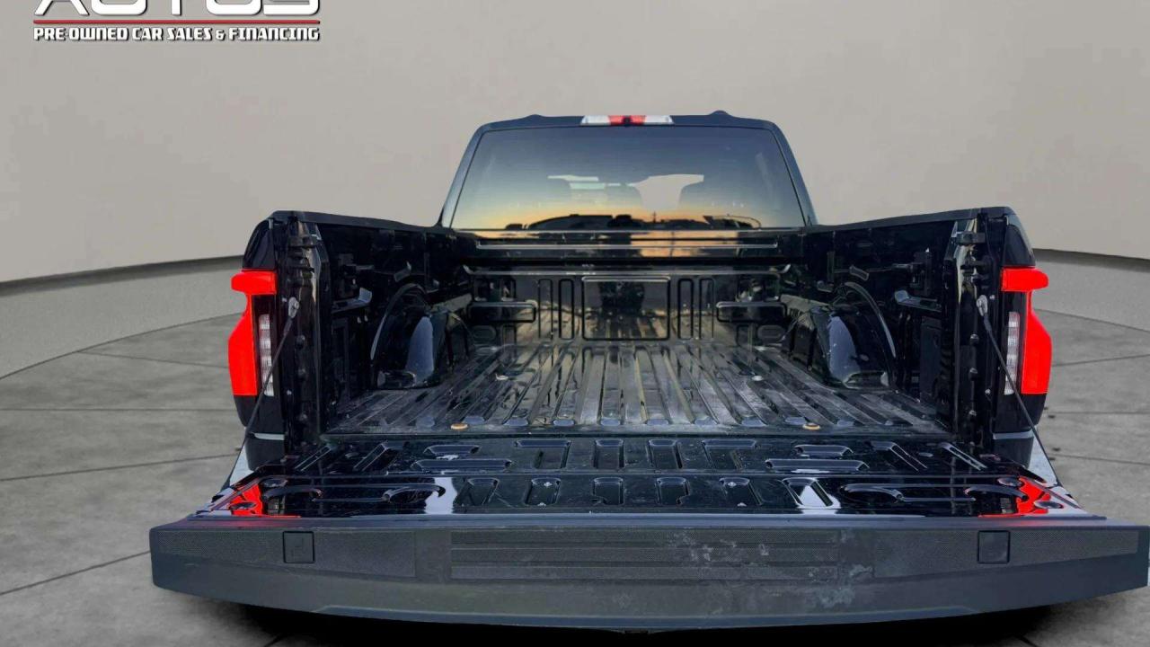 2024 Ford F-150 Lightning XLT 4WD SuperCrew 5.5' Box Photo