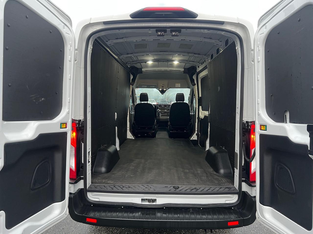 2024 Ford Transit Cargo Van T-250 148" Med Rf 9070 GVWR RWD Photo7