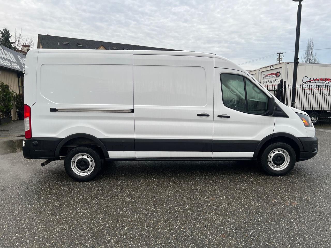 2024 Ford Transit Cargo Van T-250 148" Med Rf 9070 GVWR RWD Photo26