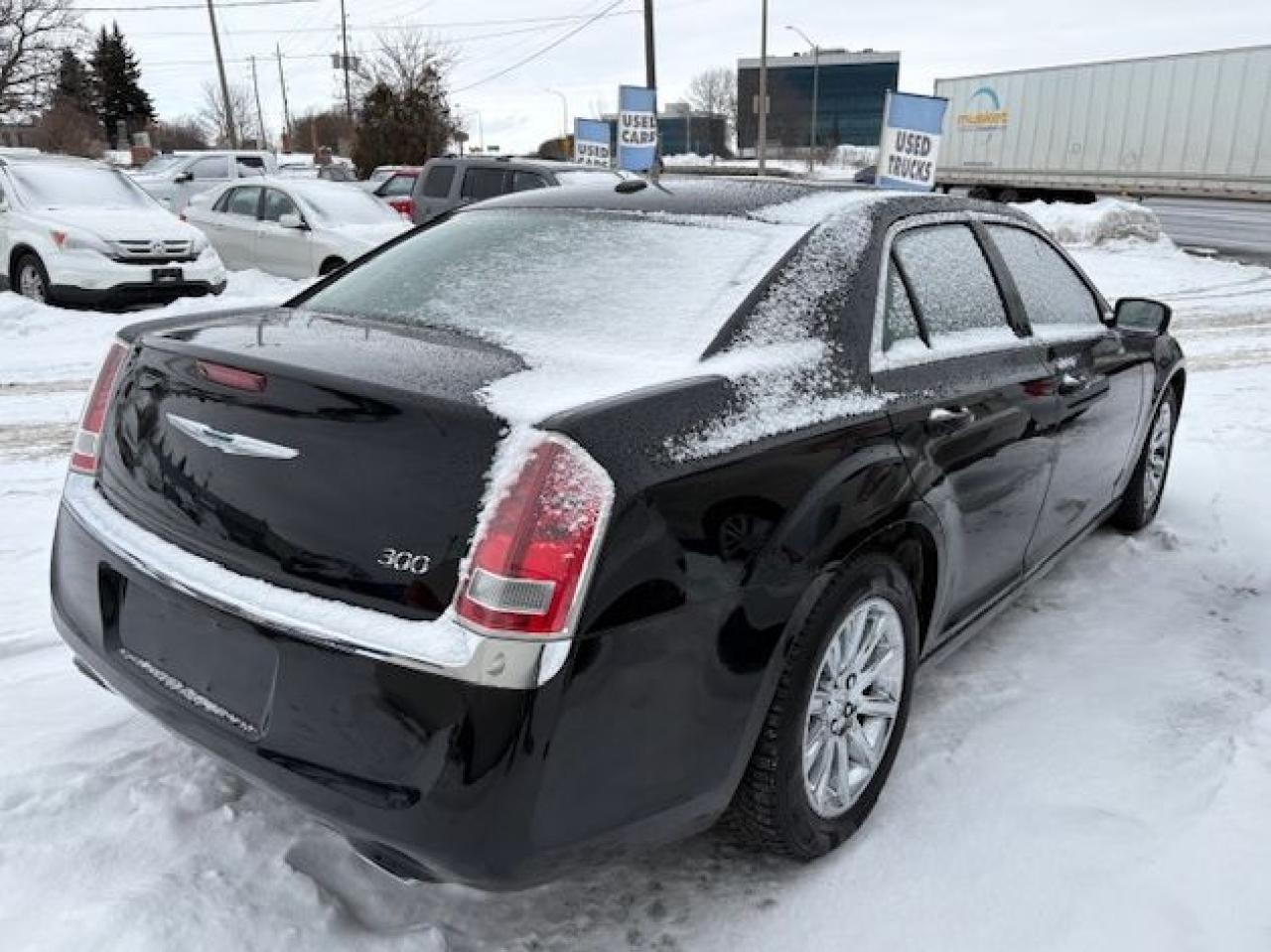 2013 Chrysler 300 Touring  Photo4