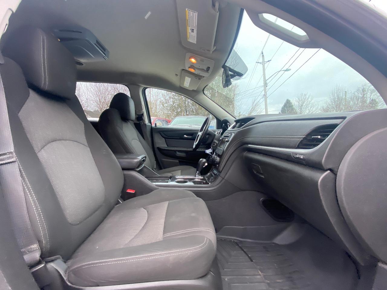 2015 Chevrolet Traverse AWD 4dr LT w/1LT - Photo #11