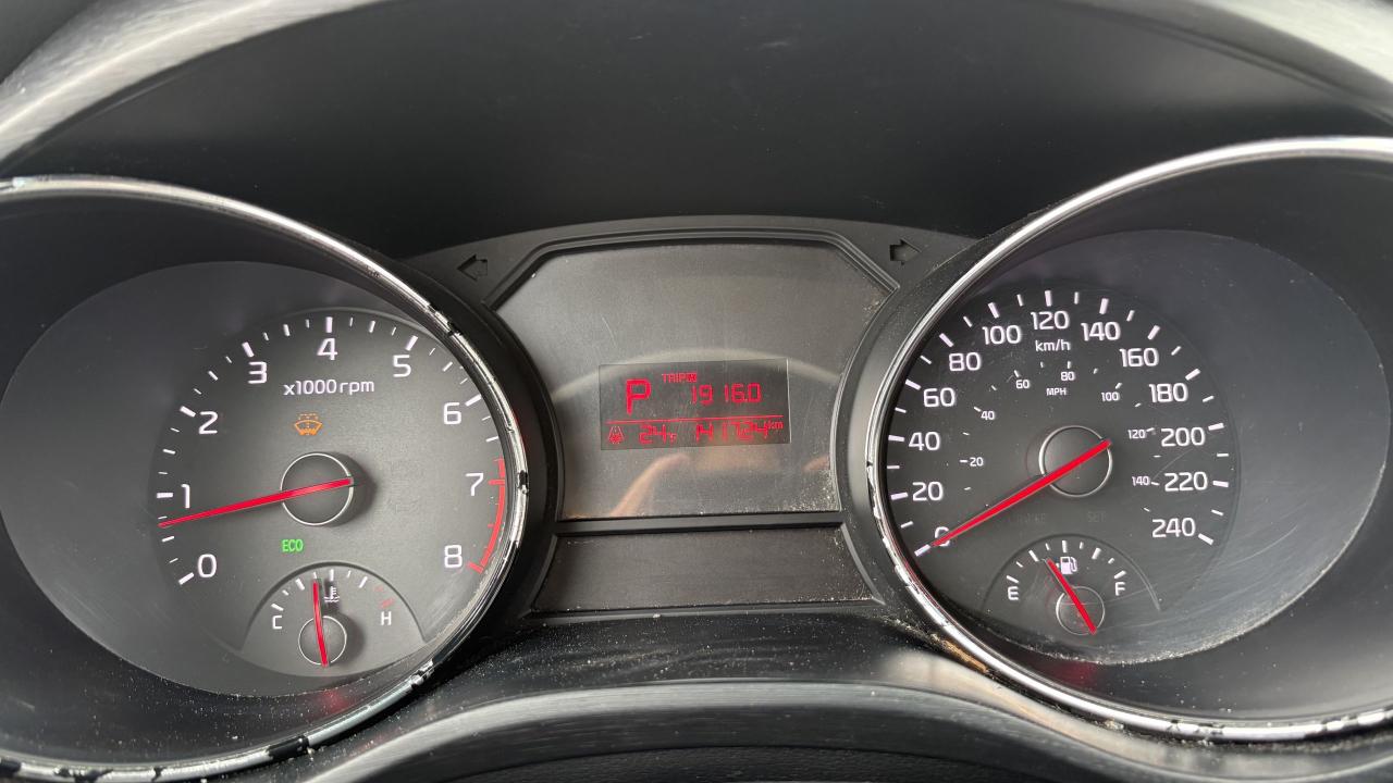 2016 Kia Sedona LX+ Photo