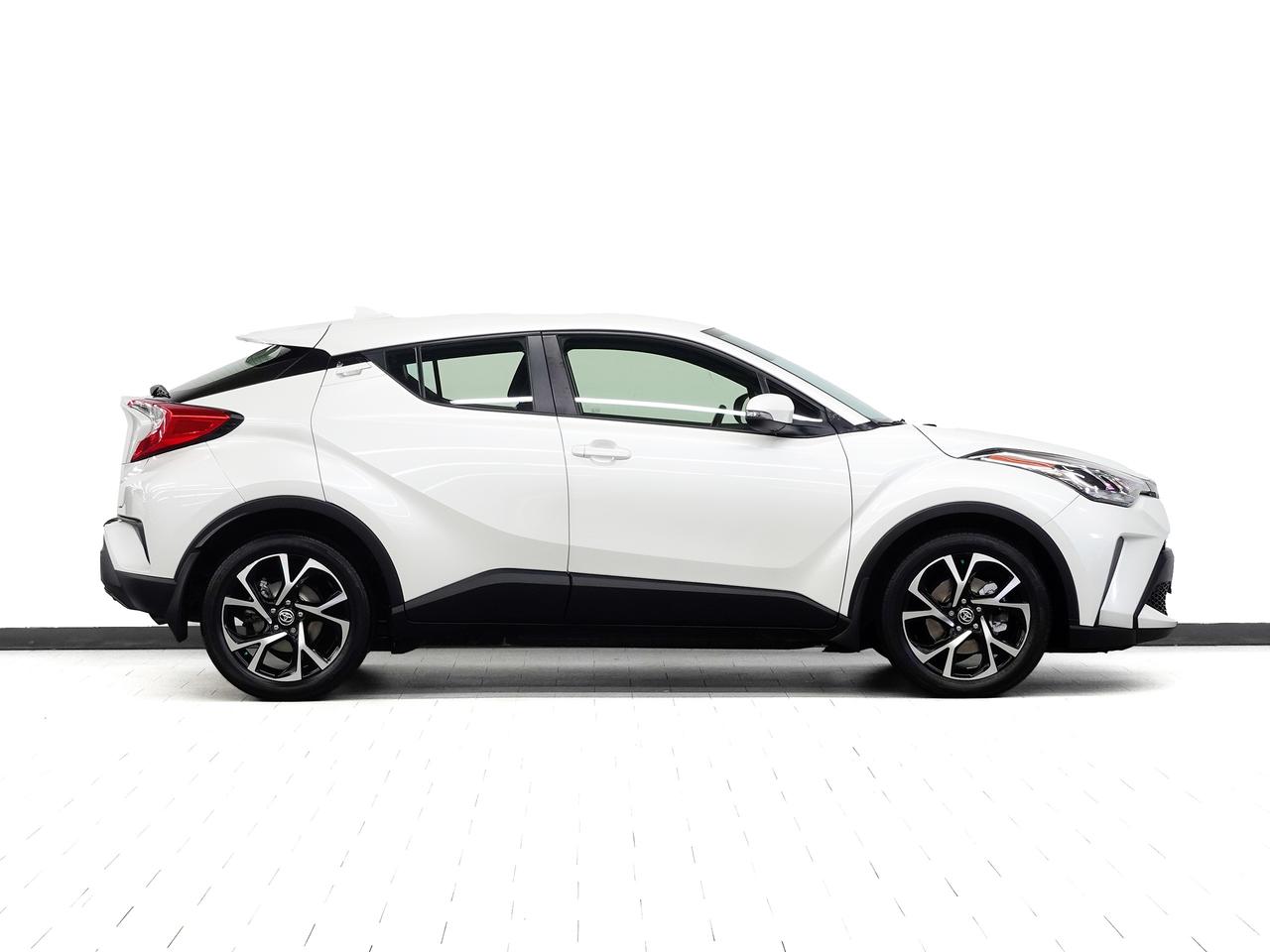 2022 Toyota C-HR XLE PREMIUM | BSM | ACC | Heated Seats | CarPlay Photo2