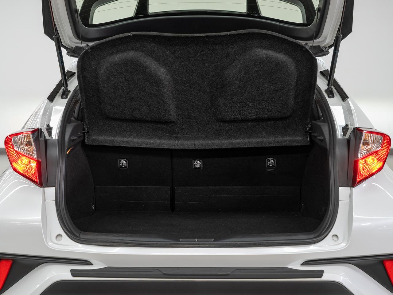 2022 Toyota C-HR XLE PREMIUM | BSM | ACC | Heated Seats | CarPlay Photo