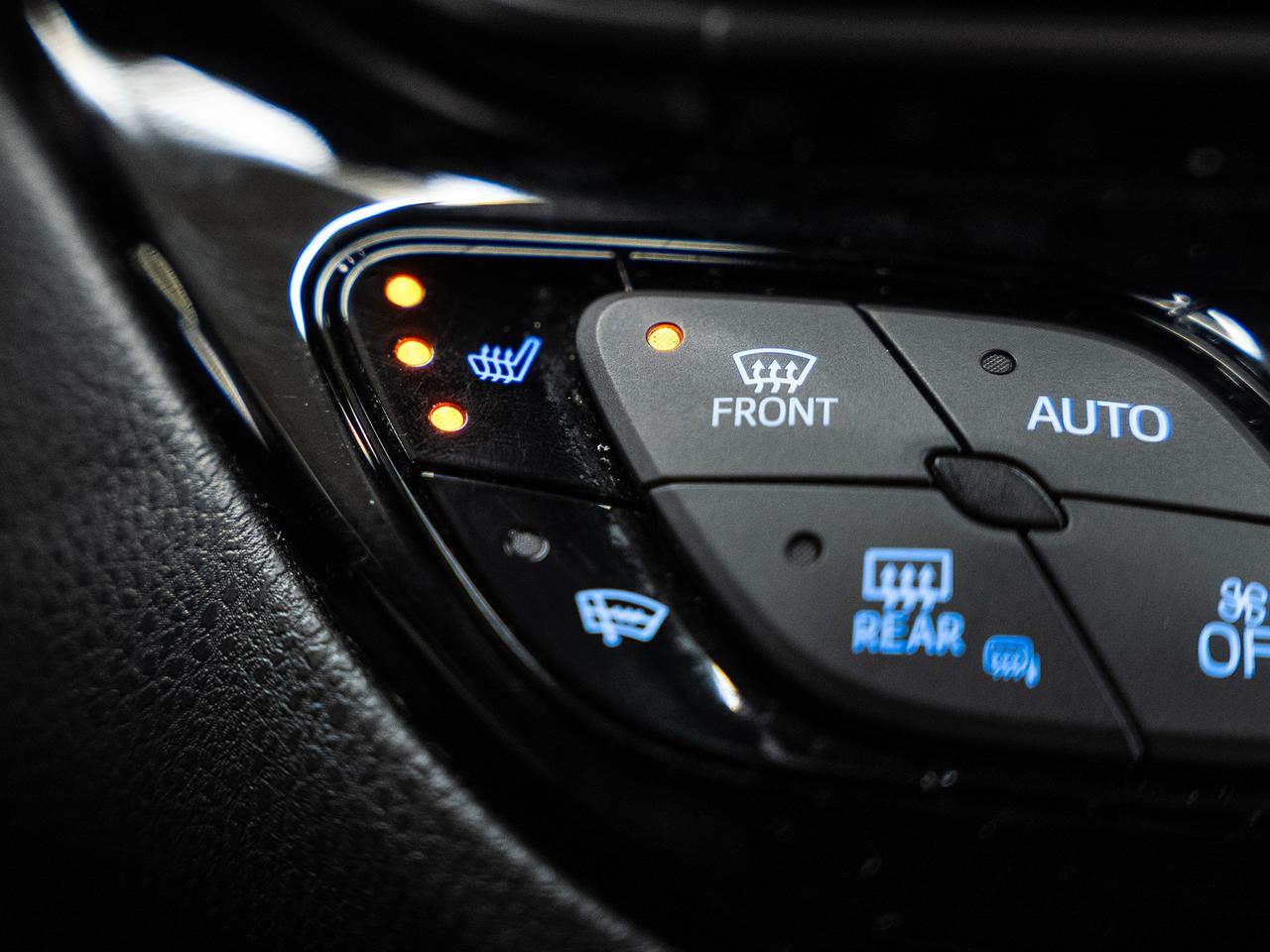 2022 Toyota C-HR XLE PREMIUM | BSM | ACC | Heated Seats | CarPlay