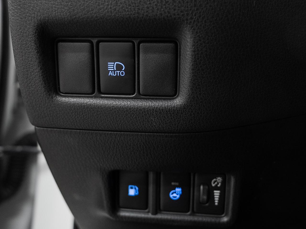 2022 Toyota C-HR XLE PREMIUM | BSM | ACC | Heated Seats | CarPlay