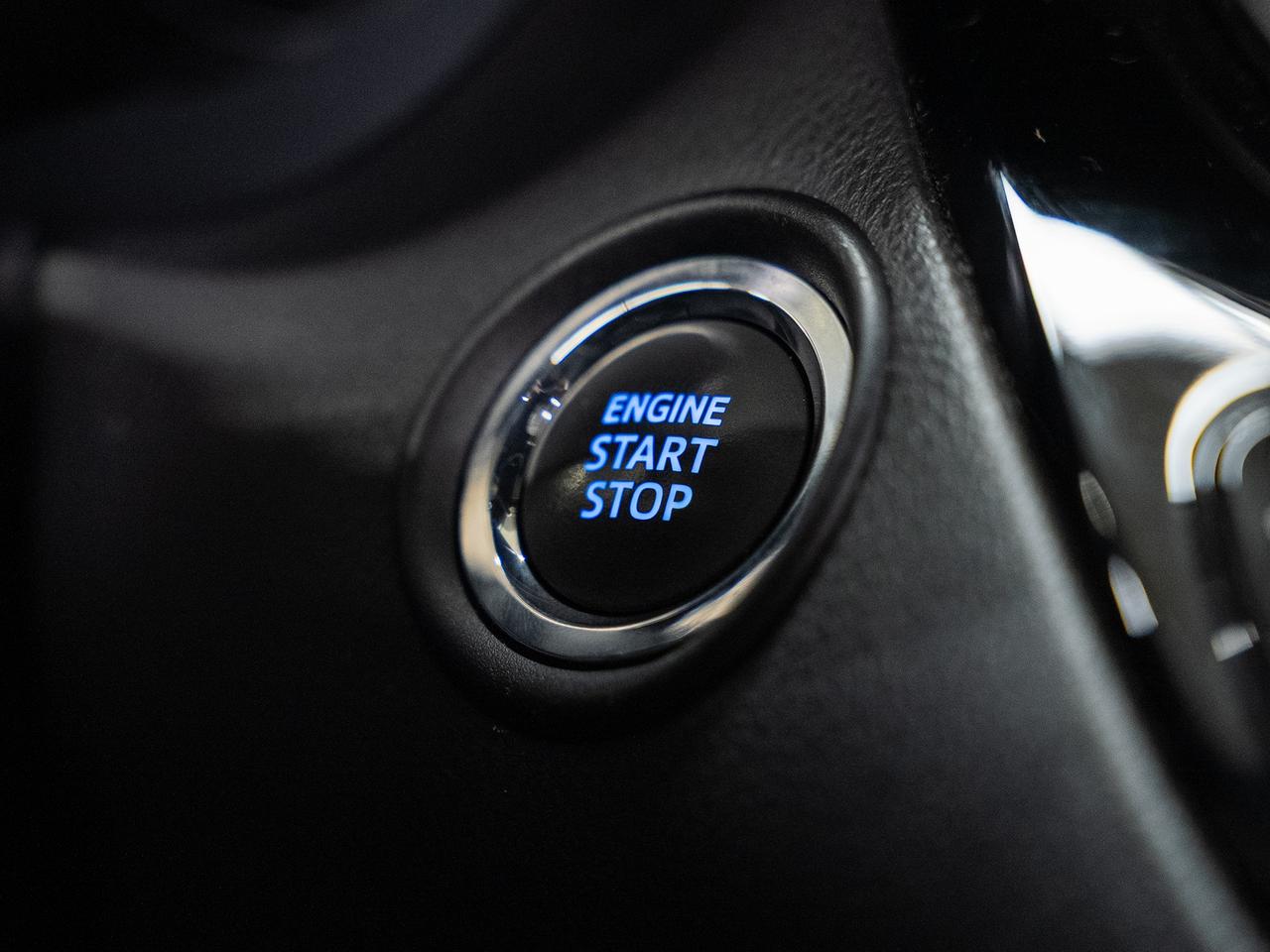 2022 Toyota C-HR XLE PREMIUM | BSM | ACC | Heated Seats | CarPlay Photo