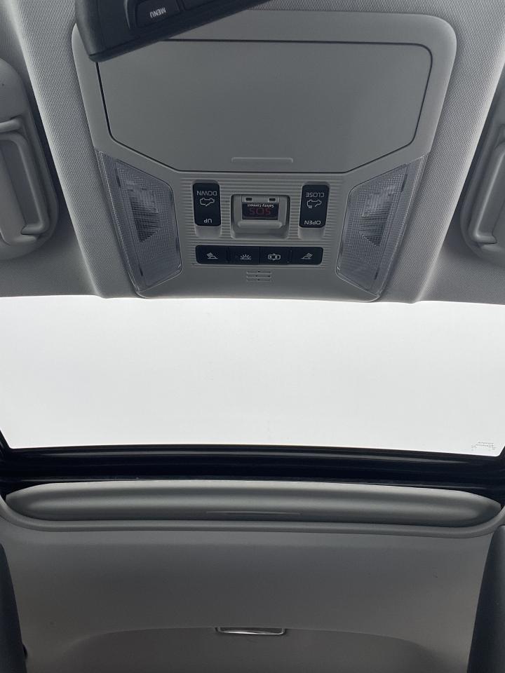 2019 Toyota RAV4 Hybrid Limited Photo