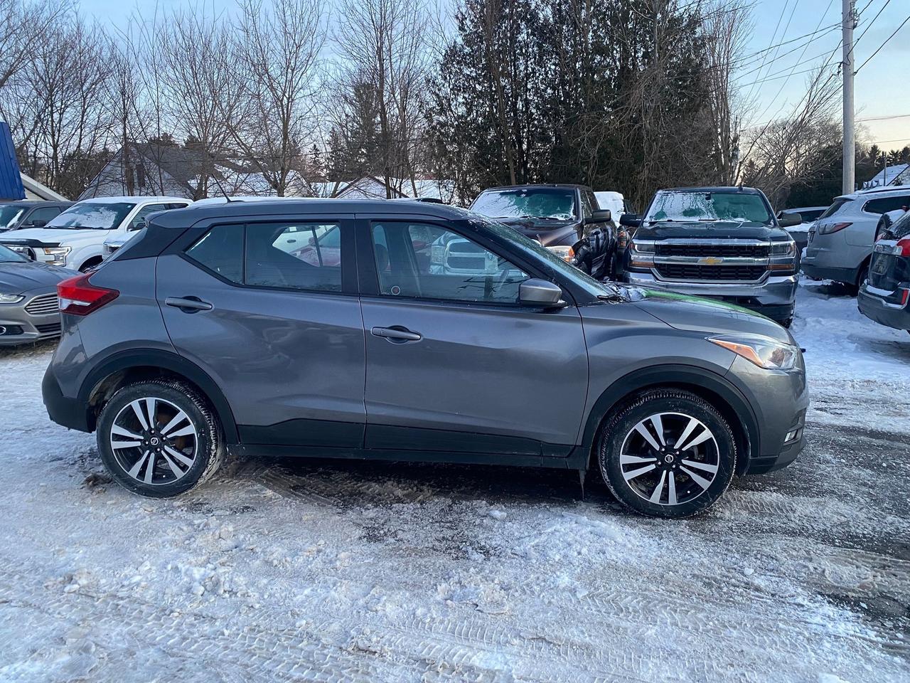 2019 Nissan Kicks SV Photo