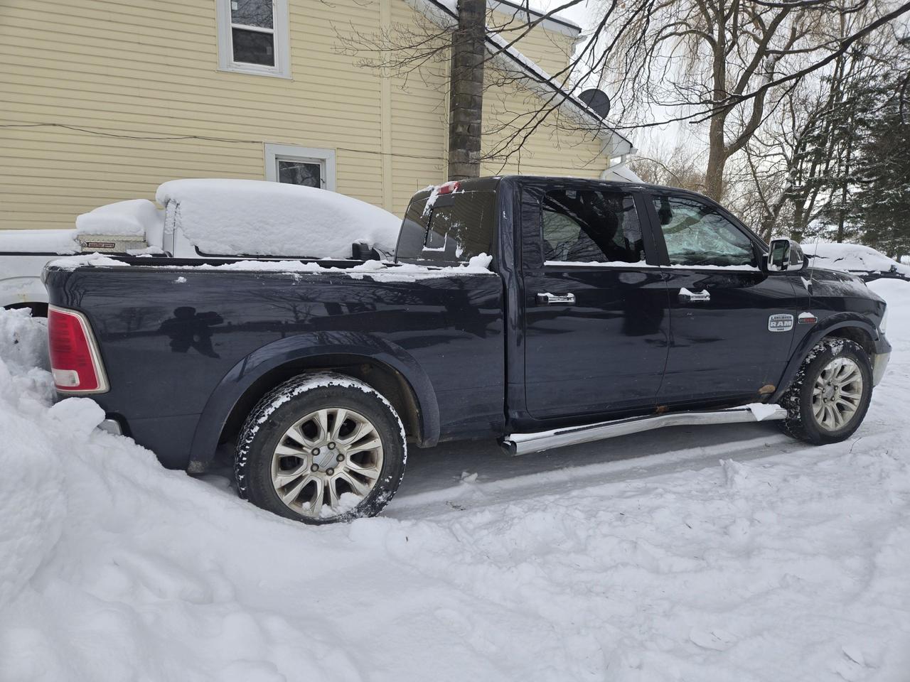 2015 RAM 1500 Longhorn - Photo #11