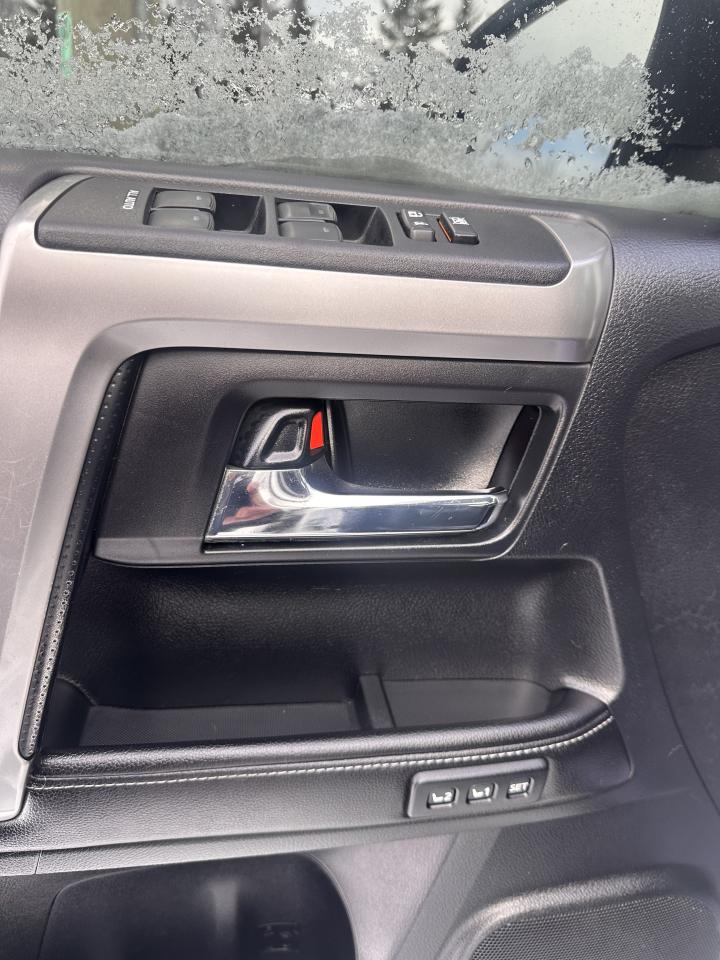 2016 Toyota 4Runner SR5 Photo