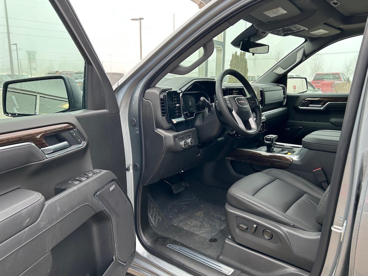 2026 GMC Sierra 1500 ELEVATION Photo3