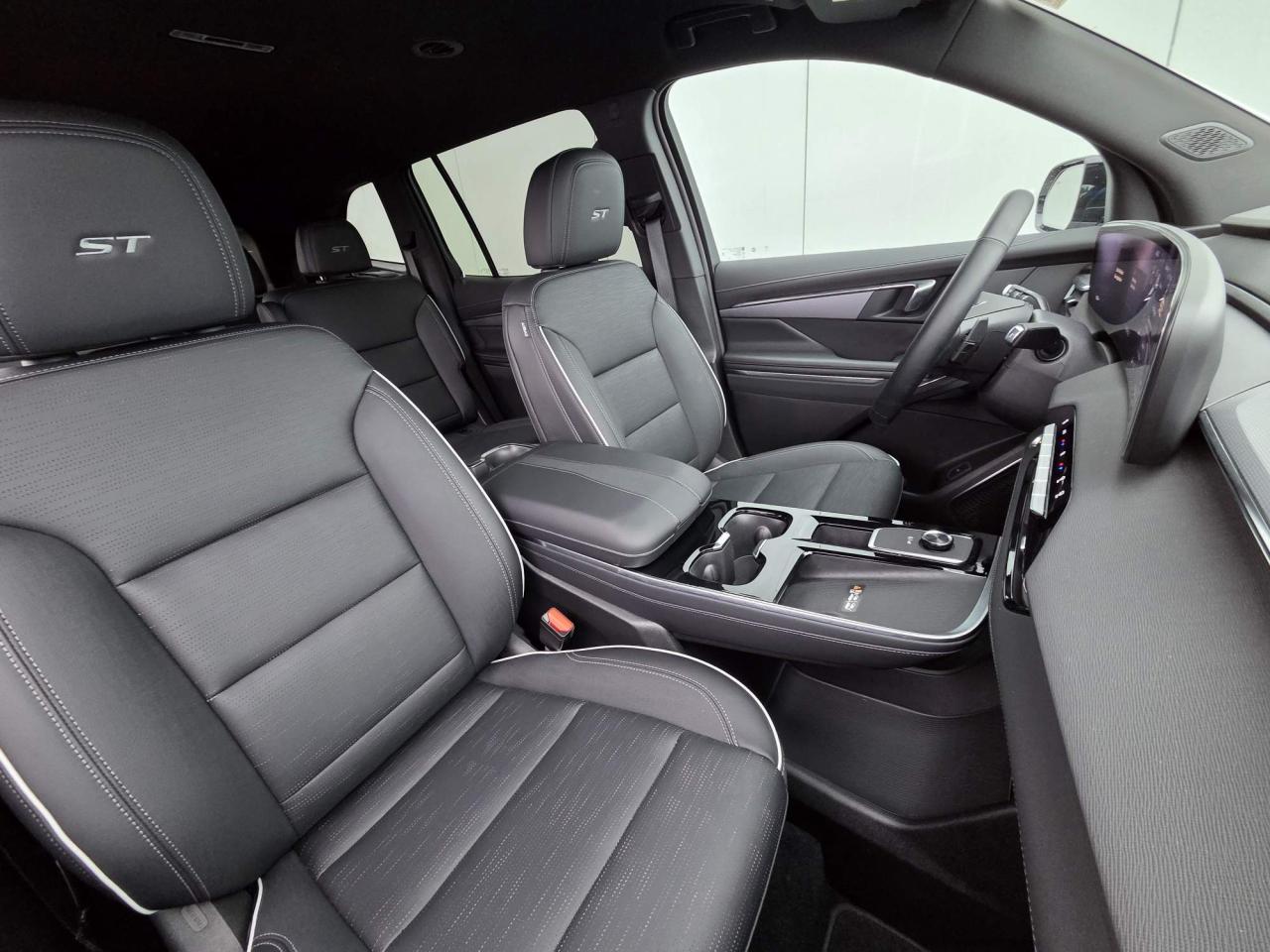 2025 Buick Enclave Sport Touring One Owner | 7-Passenger | Leather | 20" Wheels Photo