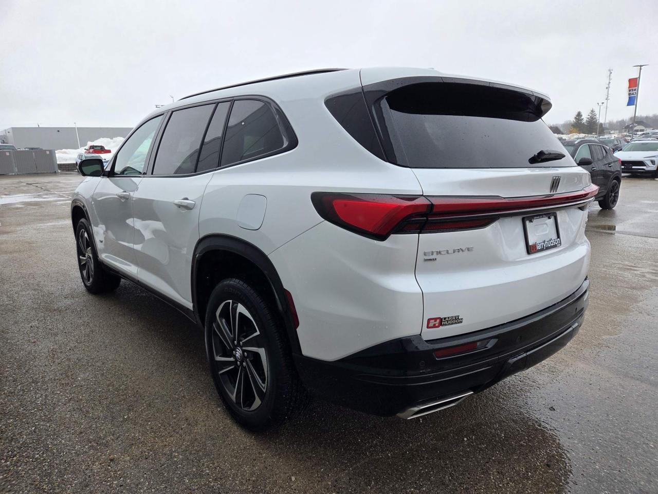 2025 Buick Enclave Sport Touring One Owner | 7-Passenger | Leather | 20" Wheels Photo