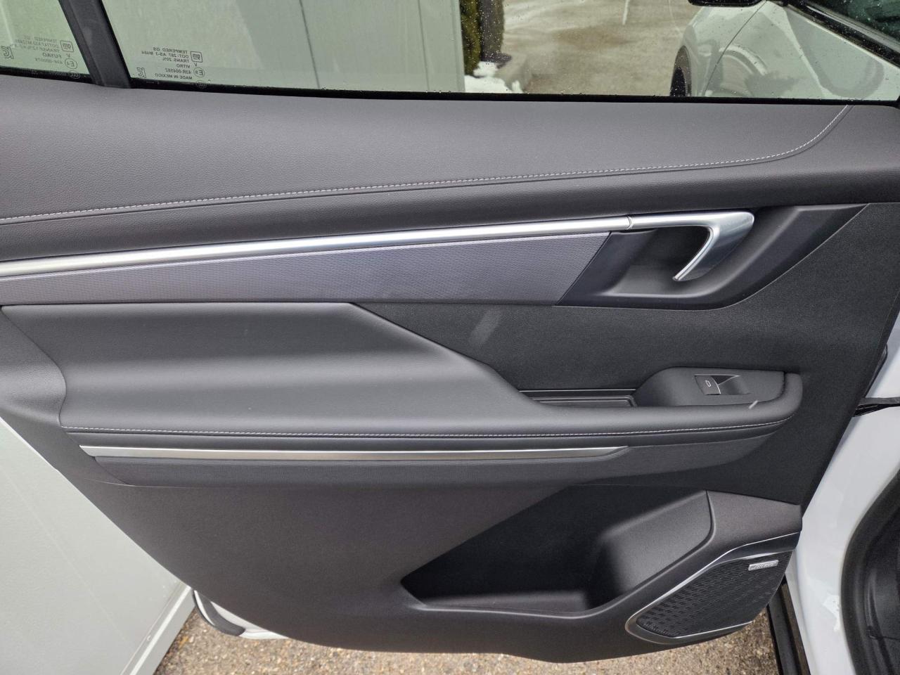 2025 Buick Enclave Sport Touring One Owner | 7-Passenger | Leather | 20" Wheels Photo