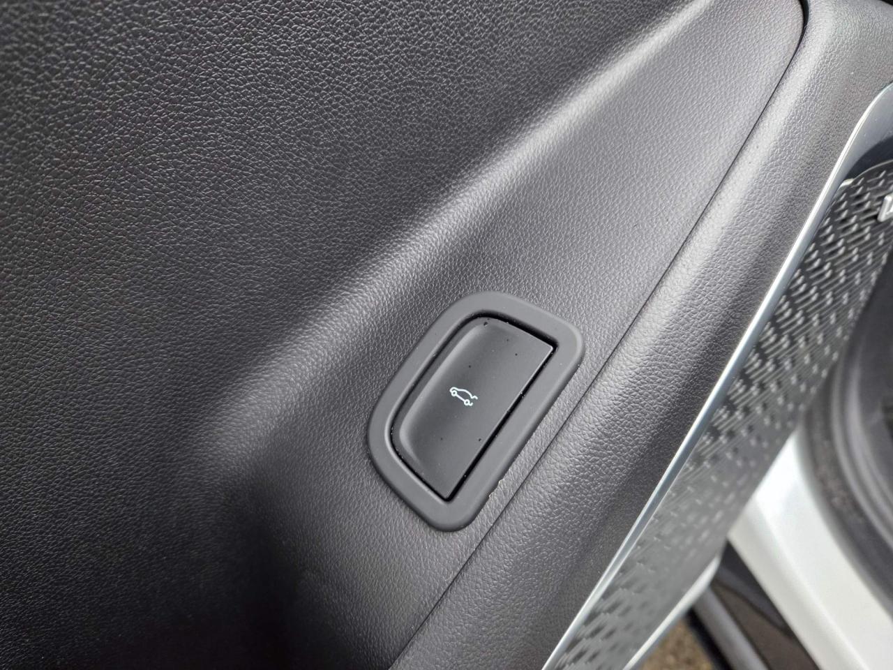 2025 Buick Enclave Sport Touring One Owner | 7-Passenger | Leather | 20" Wheels Photo