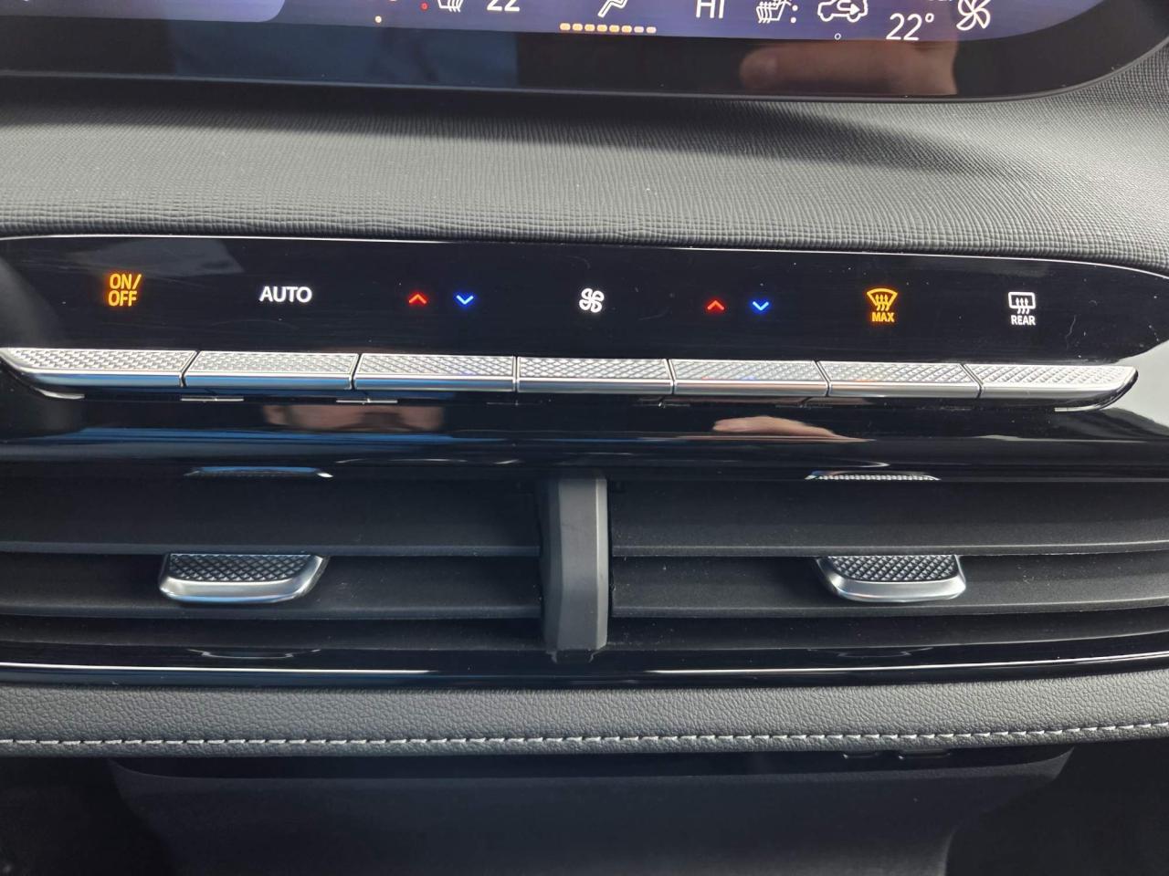 2025 Buick Enclave Sport Touring One Owner | 7-Passenger | Leather | 20" Wheels Photo