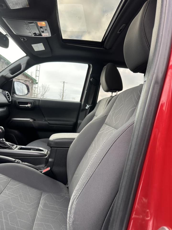 2016 Toyota Tacoma SR5 Photo