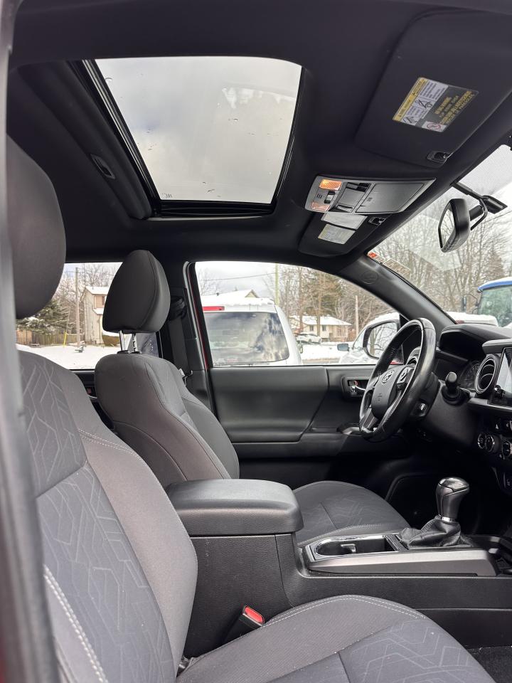 2016 Toyota Tacoma SR5 Photo