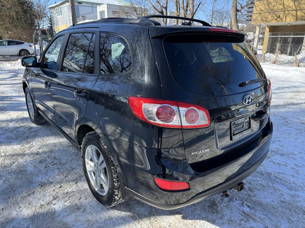 2010 Hyundai Santa Fe GL W/SPORT Photo