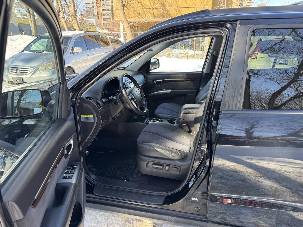 2010 Hyundai Santa Fe GL W/SPORT Photo